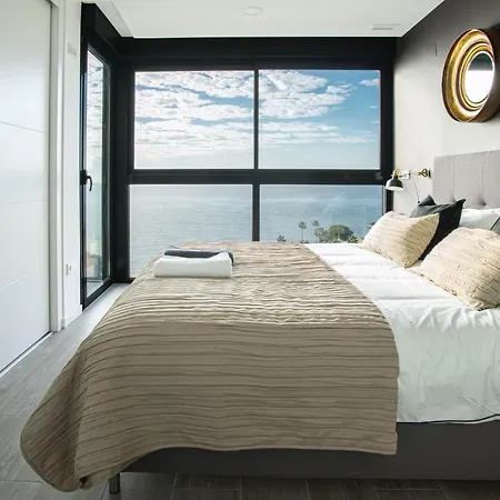 Modern Sea Front East Wind Apartment Alicante