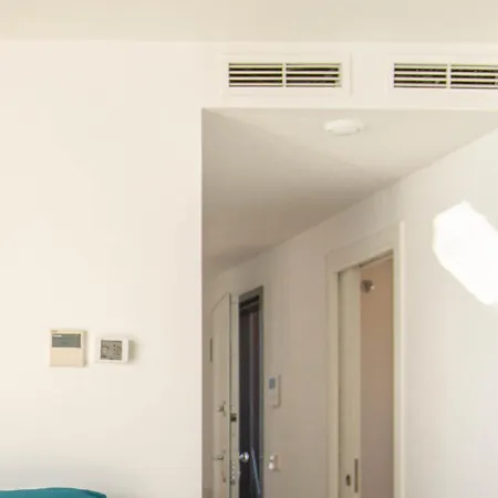 Modern Sea Front East Wind Apartment *